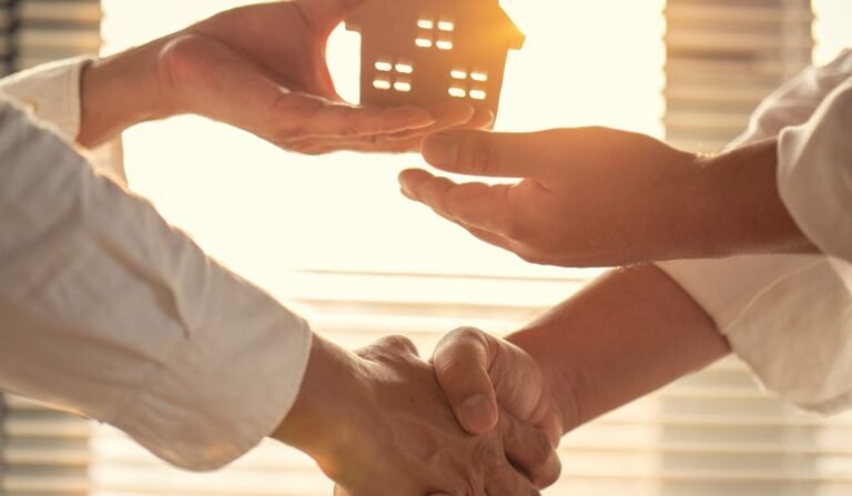 Por Que Investir em Imóveis Pode Ser a Melhor Decisão da Sua Vida