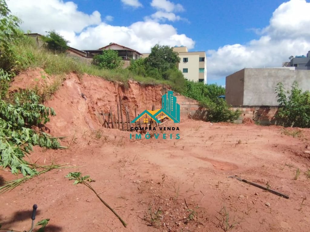 Lote à Venda no Lourdes